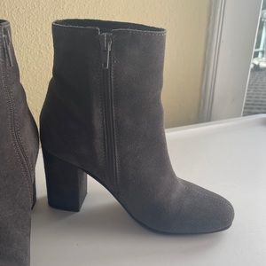 Steve Madden ROZALEE booties sz 6